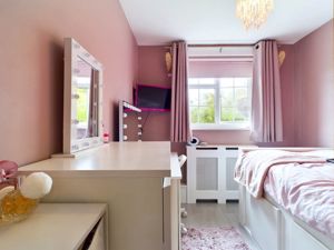 Bedroom- click for photo gallery